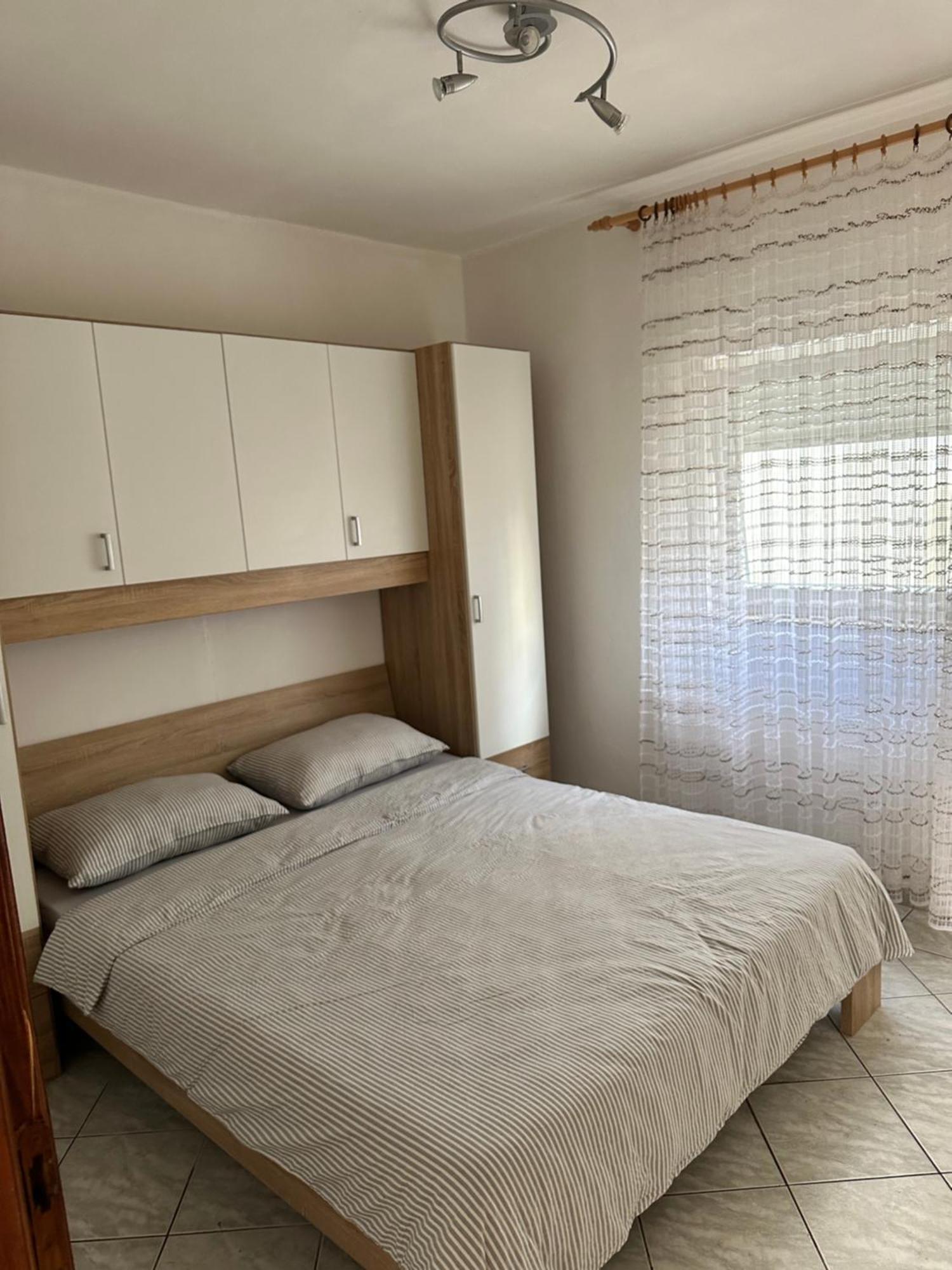 Apartments Kristina Vir Ngoại thất bức ảnh