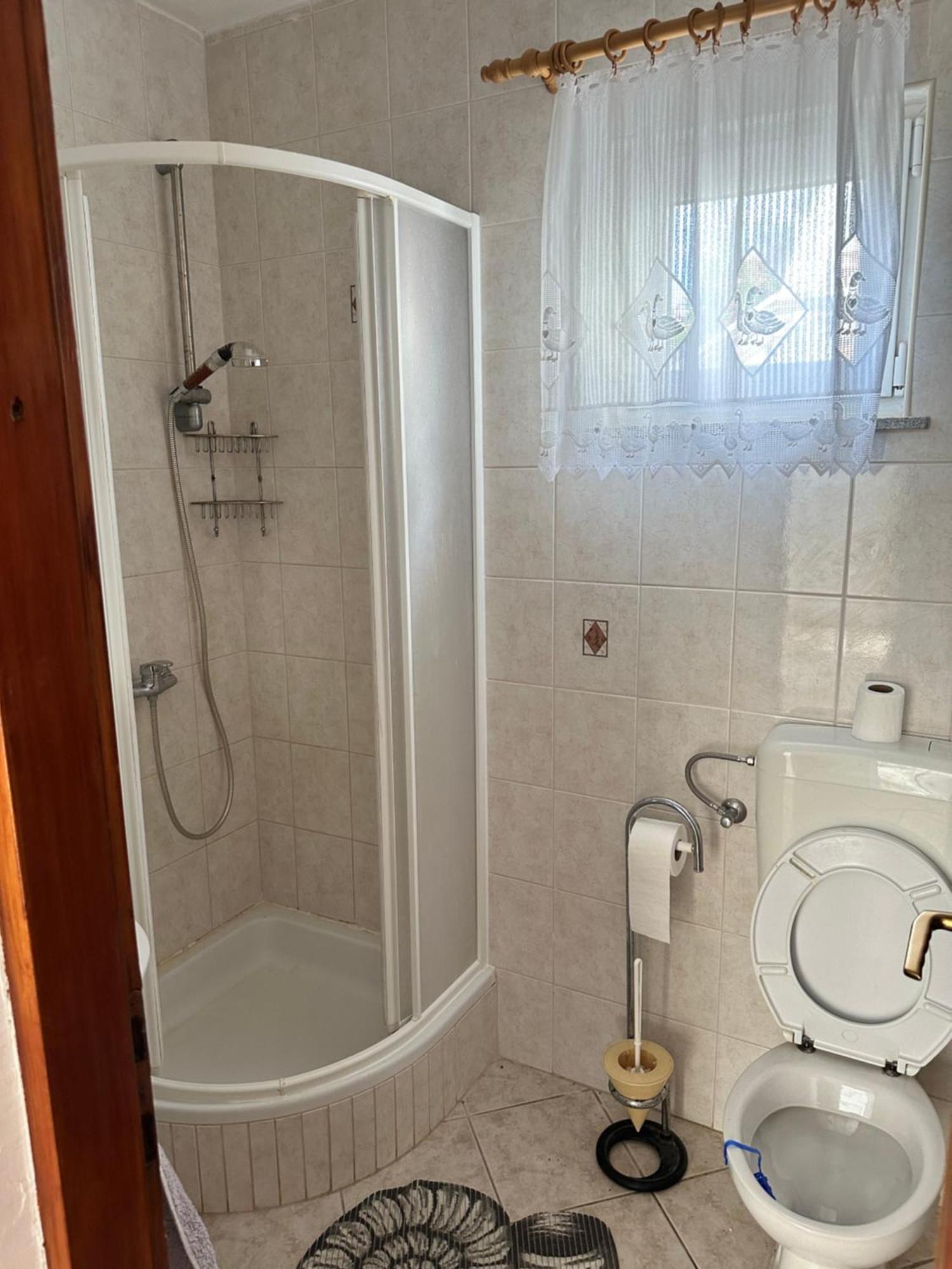 Apartments Kristina Vir Ngoại thất bức ảnh