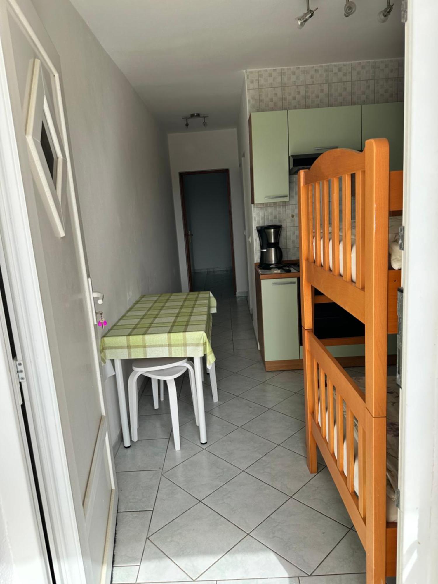 Apartments Kristina Vir Ngoại thất bức ảnh
