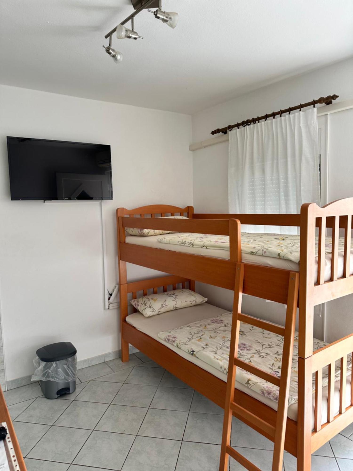 Apartments Kristina Vir Ngoại thất bức ảnh