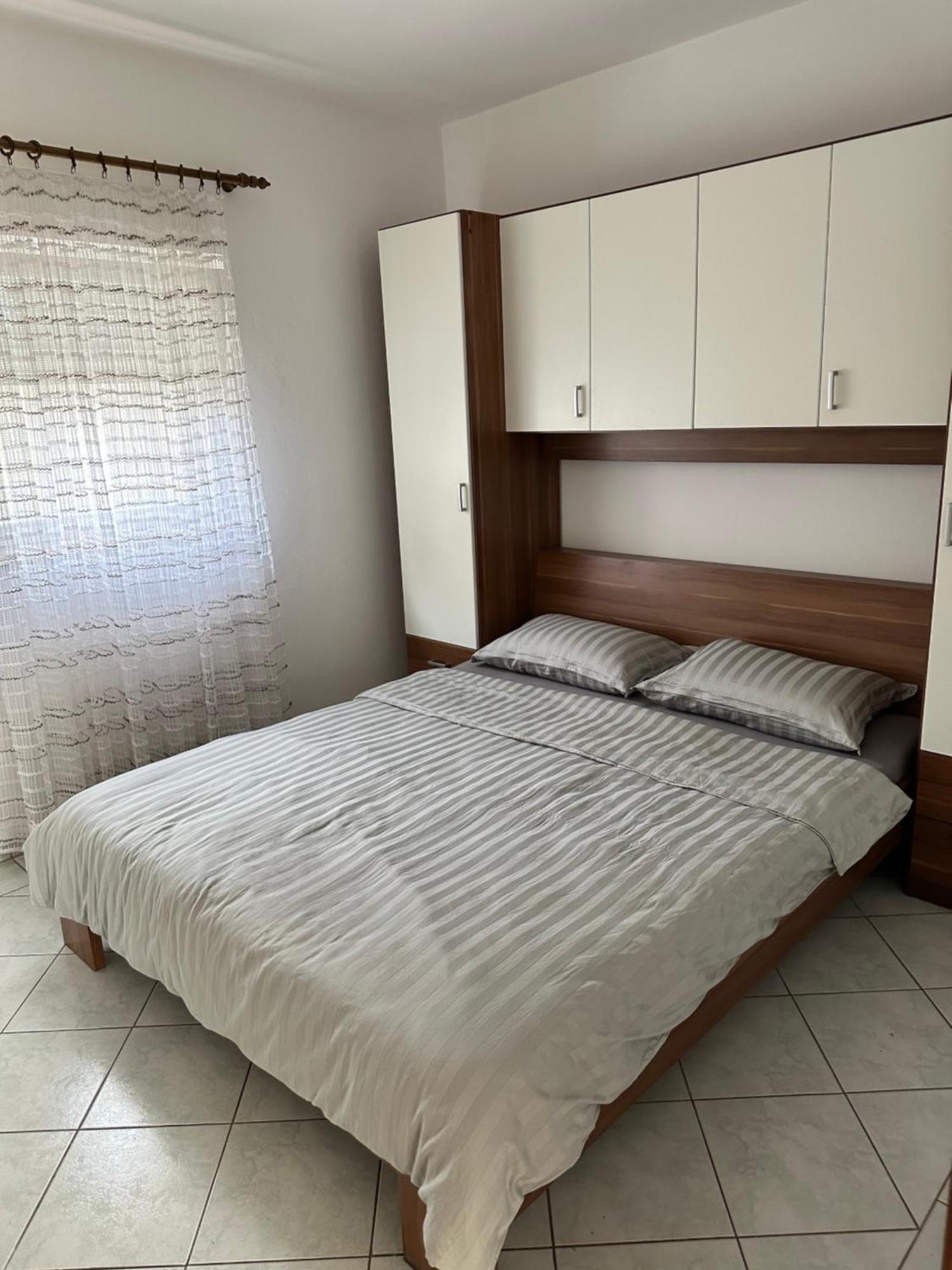 Apartments Kristina Vir Ngoại thất bức ảnh