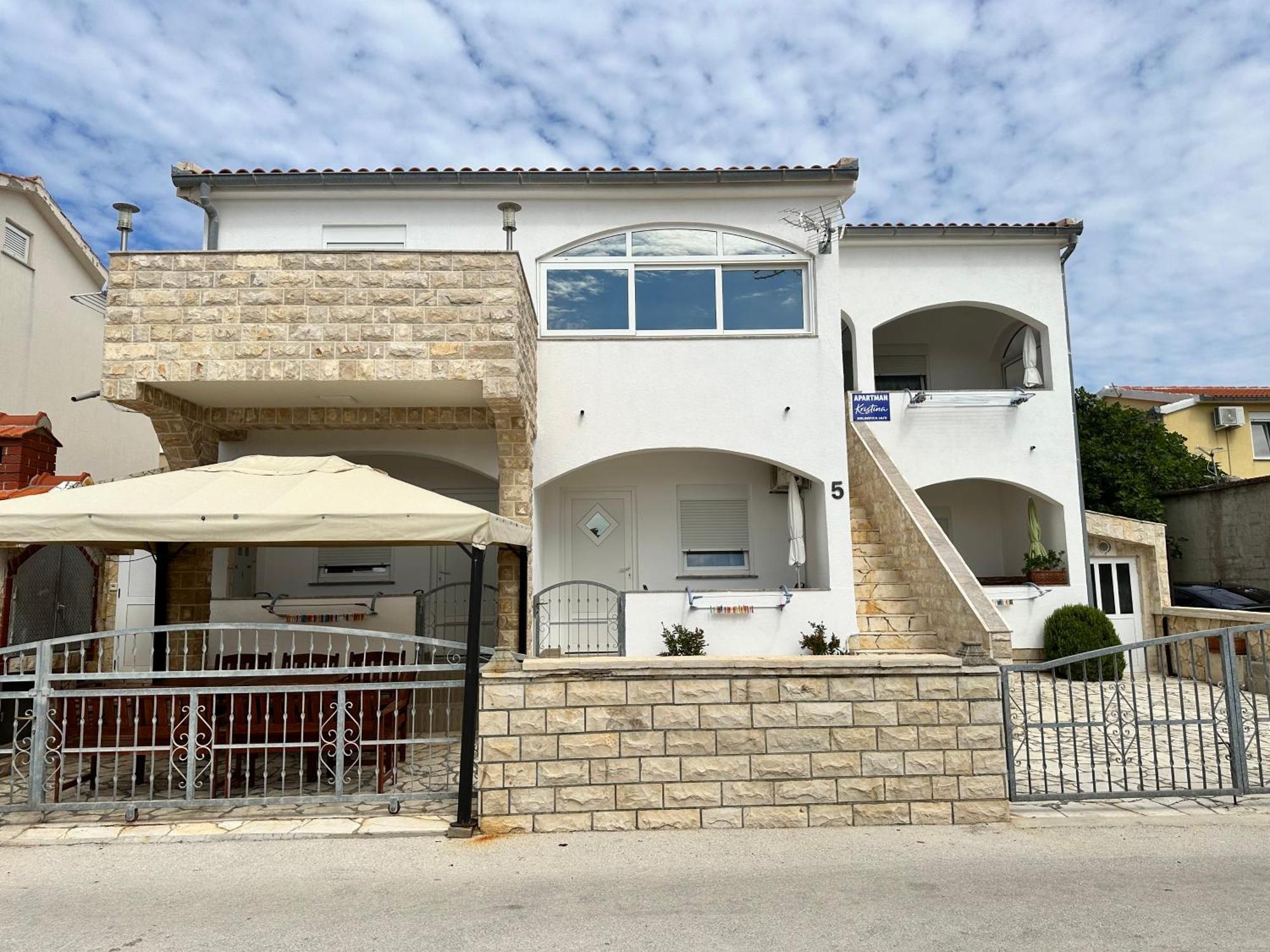 Apartments Kristina Vir Ngoại thất bức ảnh